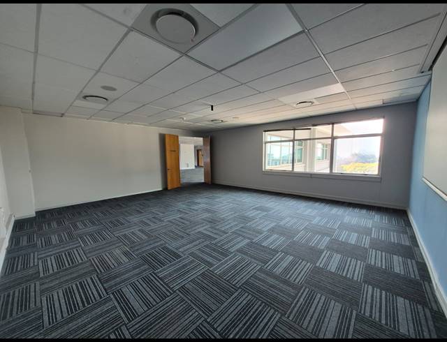 969M² OFFICE TO LET IN SANDTON CENTRAL